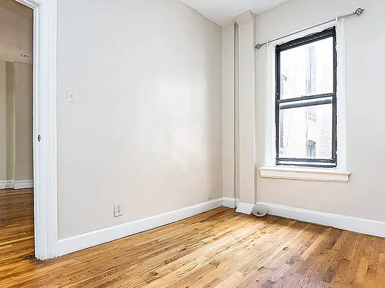 43 Mac Donough St #5 — Photo 4