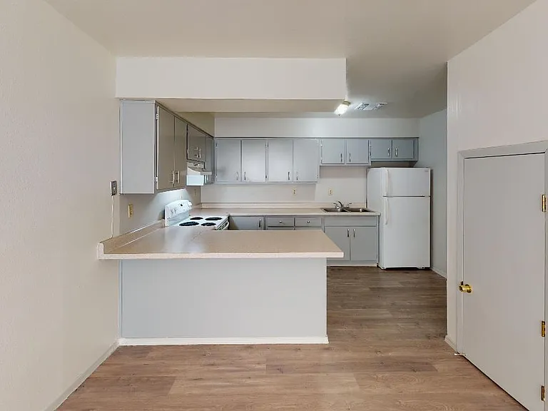 612-Morris-NE-Unit-9-Kitchen(1)_12112024