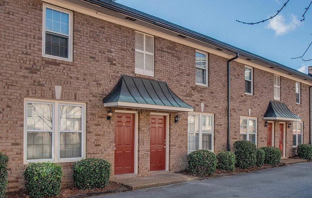 2 bed, 1.5 bath, 1150 sqft, $1,950 — Photo 1