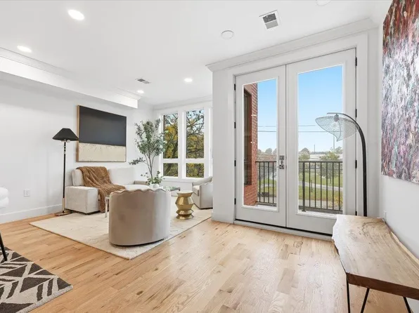 184 Central Avenue image 9 of 24