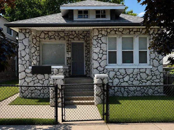 3718 Hemlock St, East Chicago, IN 46312