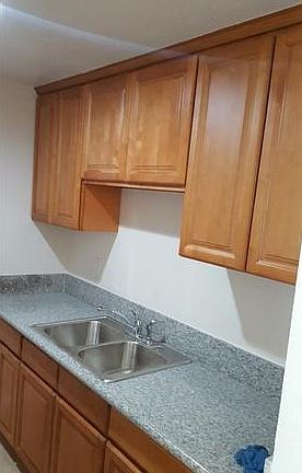 3rd image of 1255 W 10th St