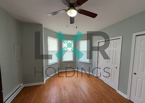 1822 W Erie Ave #2F Photo 1