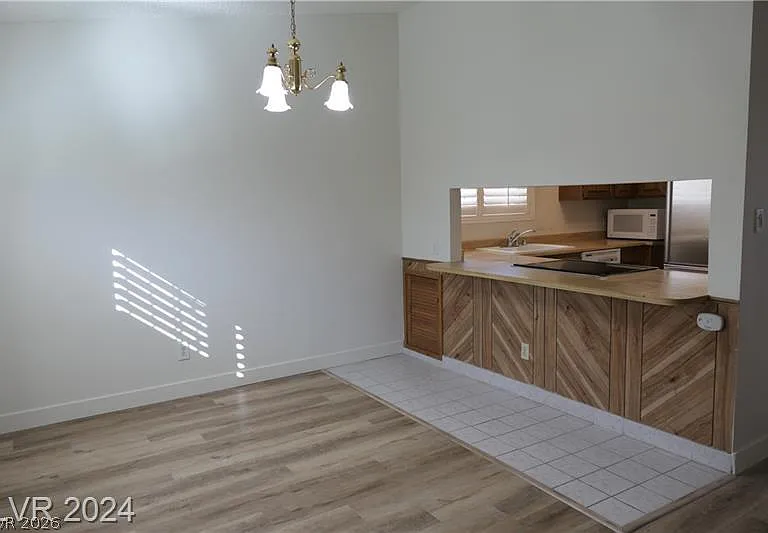 3335 Racquet St — Photo 3