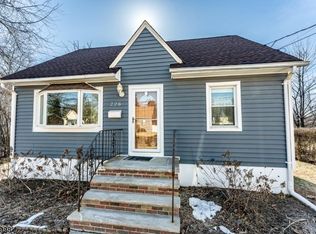 226 Lafayette St, Roselle, NJ 07203