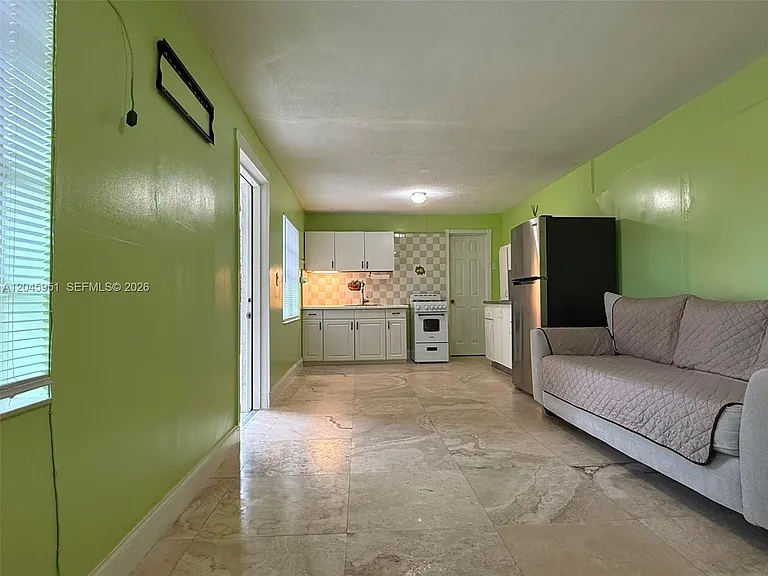 13330 SW 79th St #EFFICIENCY — Photo 2