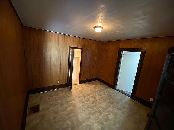 3rd image of 623 Ruddle Ave