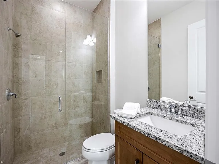 7018 Saona Ct — Photo 10