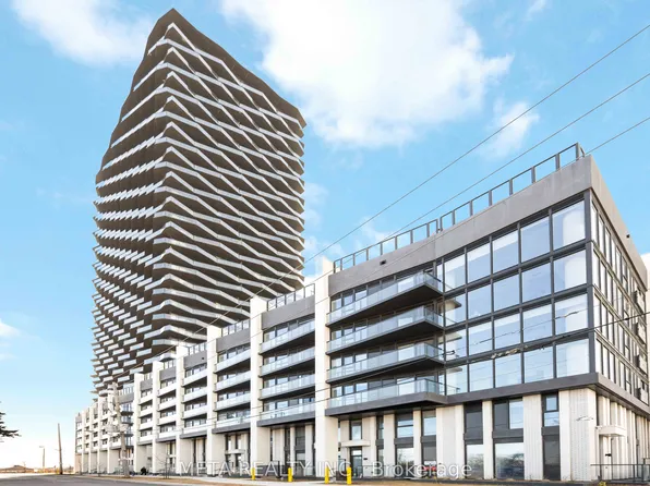 36 Zorra St #107, Toronto, ON M8Z 0G5