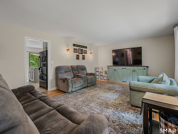 4th image of 146 Hanover Road