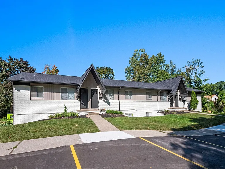 Milford Village Flats — Photo 4