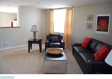 3rd image of 7215 Colonial Affair Dr