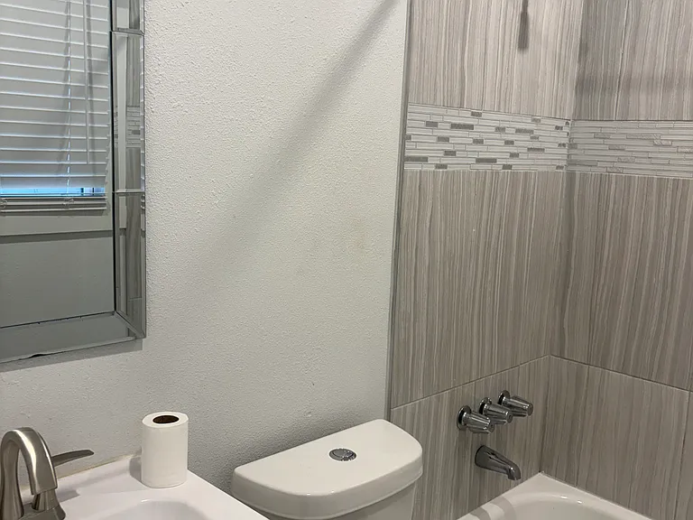 2800 Sierra Dr — Photo 14