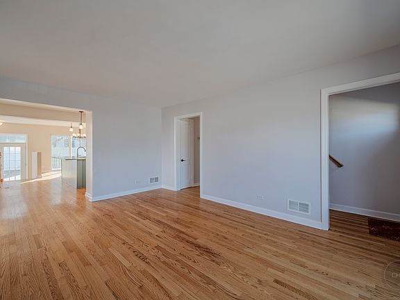 4th image of 593 S Sunnyside Ave