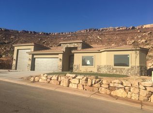 1196 W Kolob Dr, St George, UT 84790