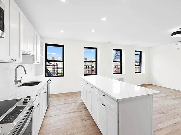 4th image of 101 E 116th St APT 3D