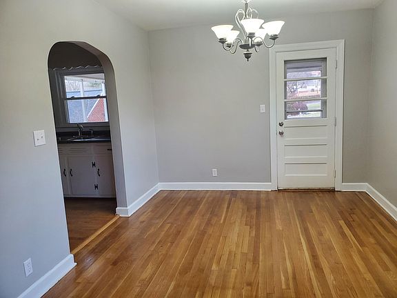 3rd image of 1444 S Fairlawn Dr