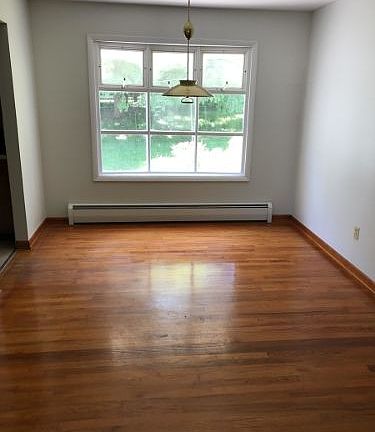 3rd image of 308 Park Ave