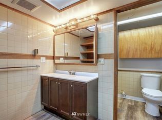 1031 SW 112th St, Seattle, WA 98146