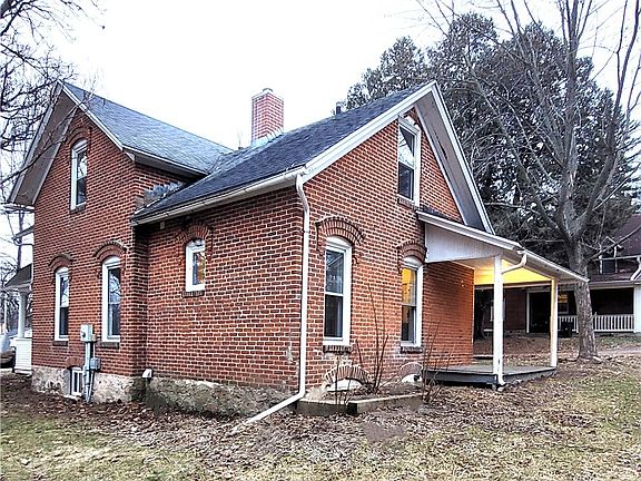 5th image of 306 Oak Street