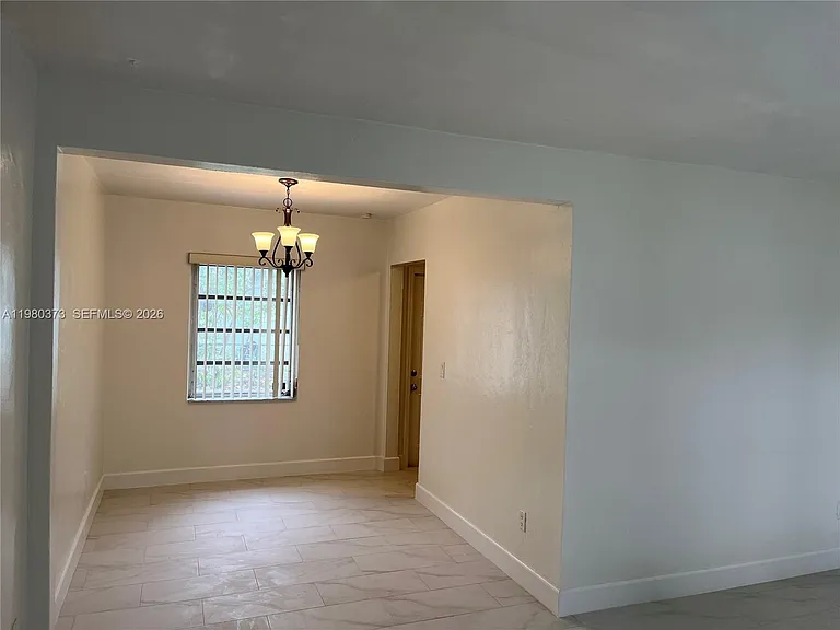6261 NW 40th St — Photo 6