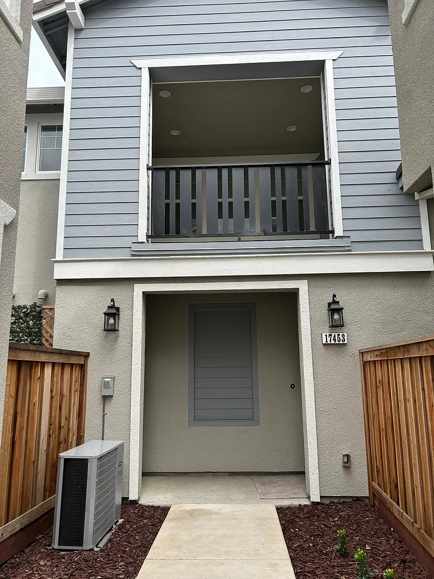 17453 Deep Sea Dr photo 1