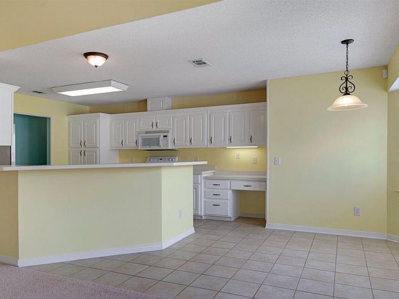 4th image of 1653 Cedrus Ln