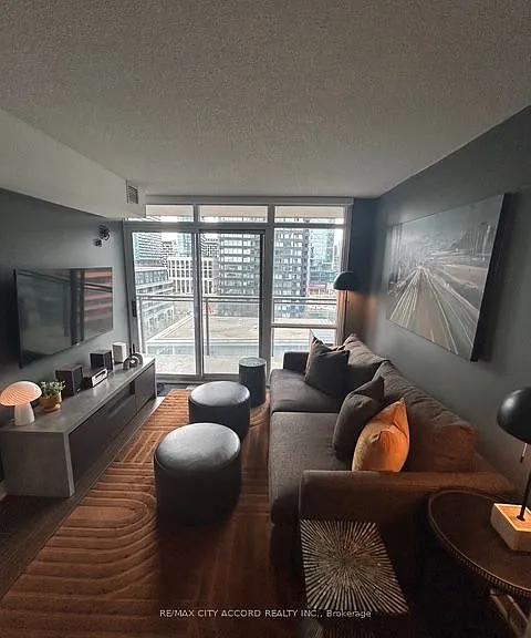 15 Fort York Blvd #1505 — Photo 1