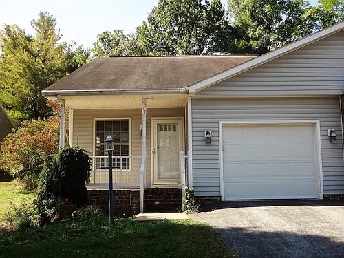 2049 Fieldale Pl Photo 1