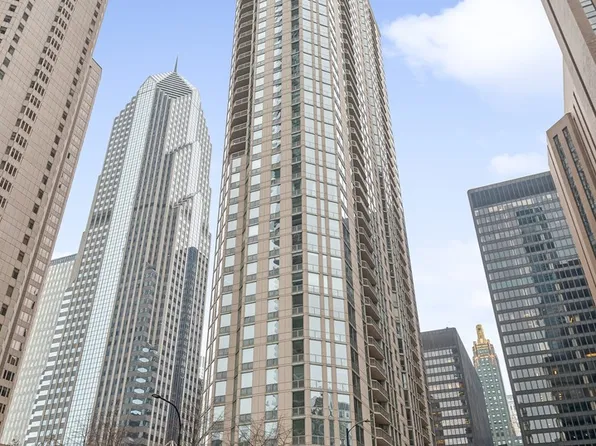 222 N Columbus Dr APT 1506, Chicago, IL 60601