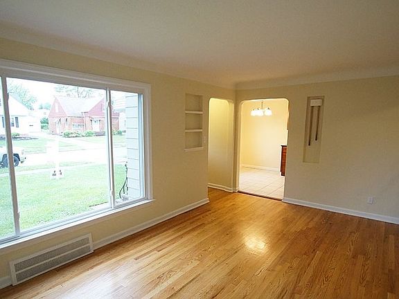 4th image of 1249 Washington Blvd