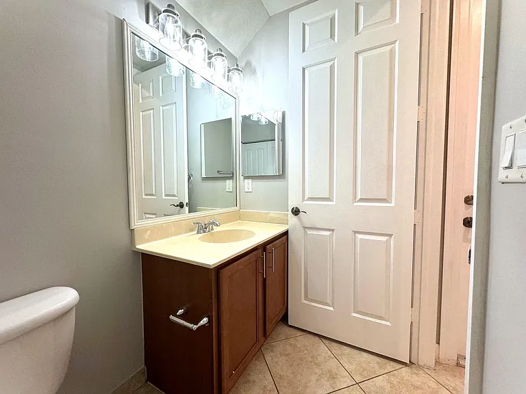499 Corte Madera Ln #4 — Photo 9