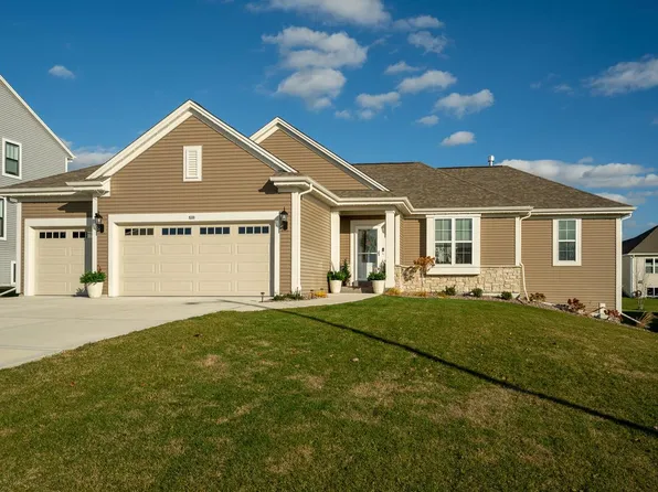 634 Lambert DRIVE, Slinger, WI 53086