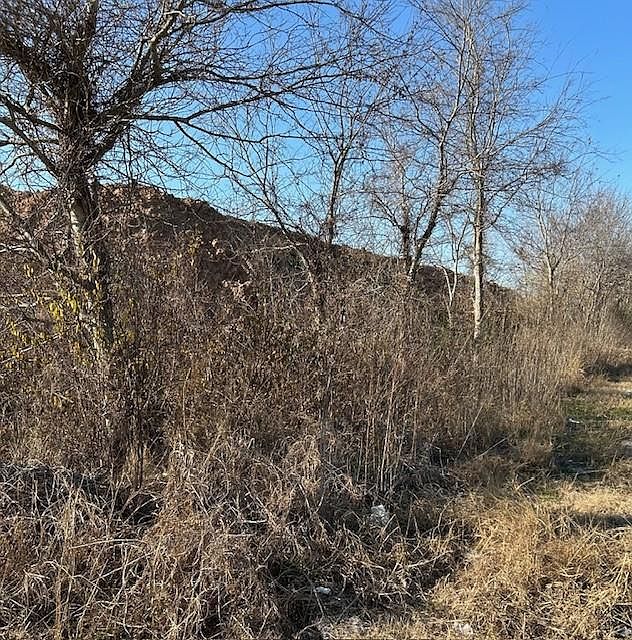2nd image of 6305 Selinsky Rd