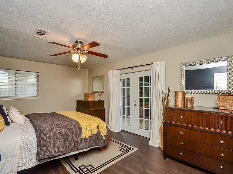 4315 Fernwood Dr — Photo 22