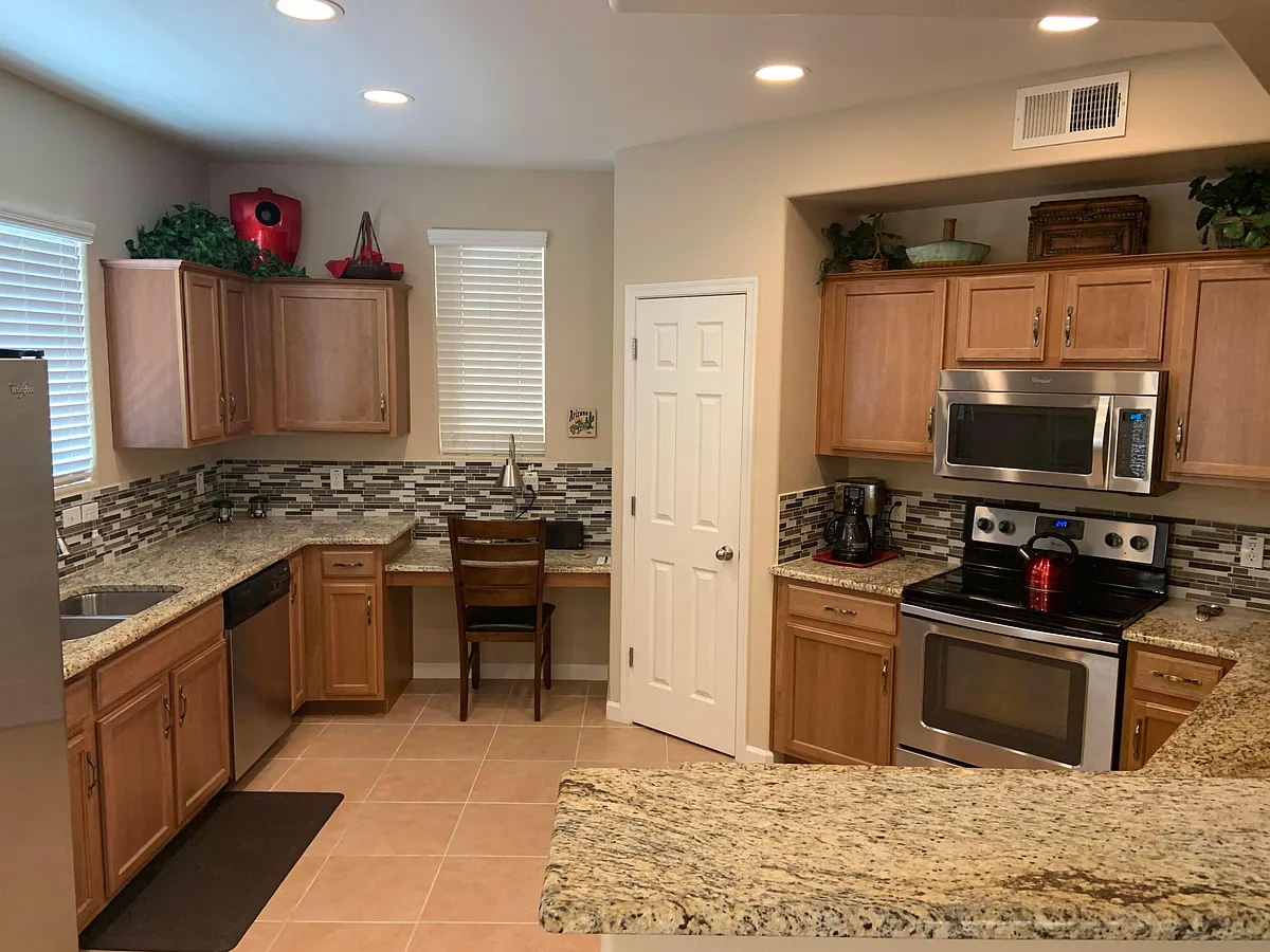 Building Photo - 14575 W Mountain View Blvd #111