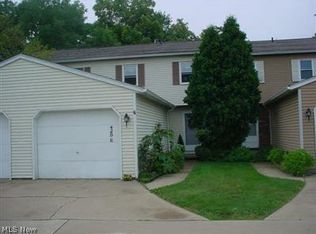 429-E-11 Abbeyville Rd, Medina, OH 44256