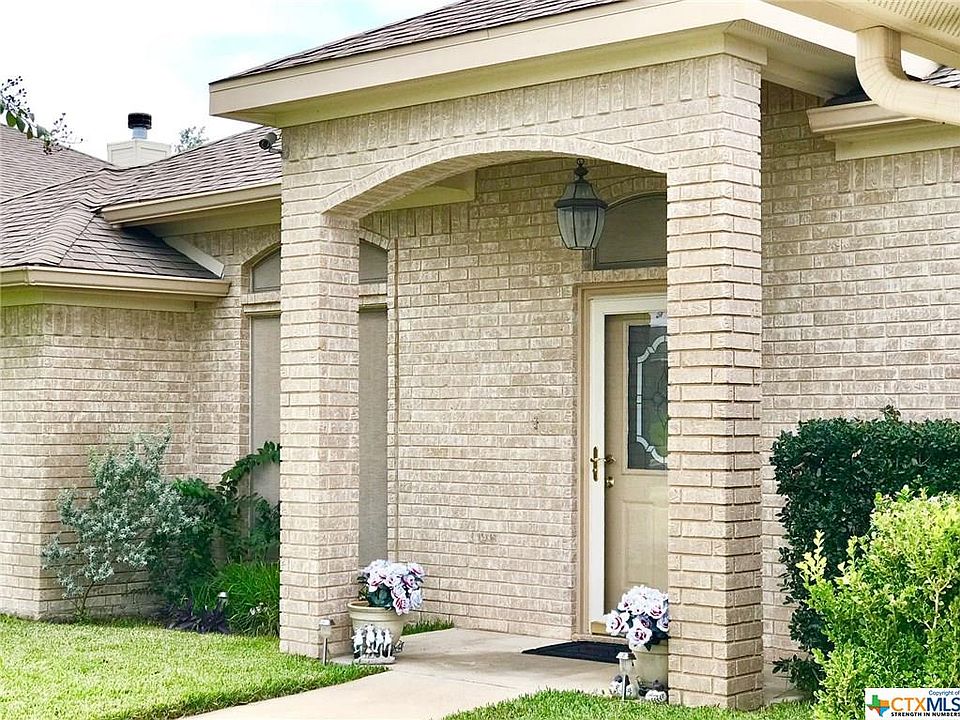 1st image of 3203 Sherwood Forest Dr