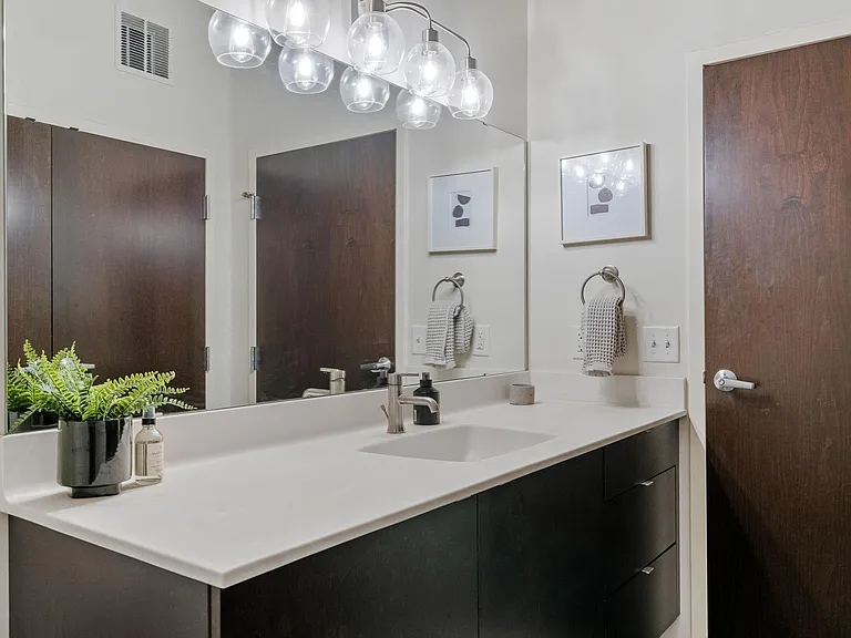 618 Washington Ave N #306 — Photo 30