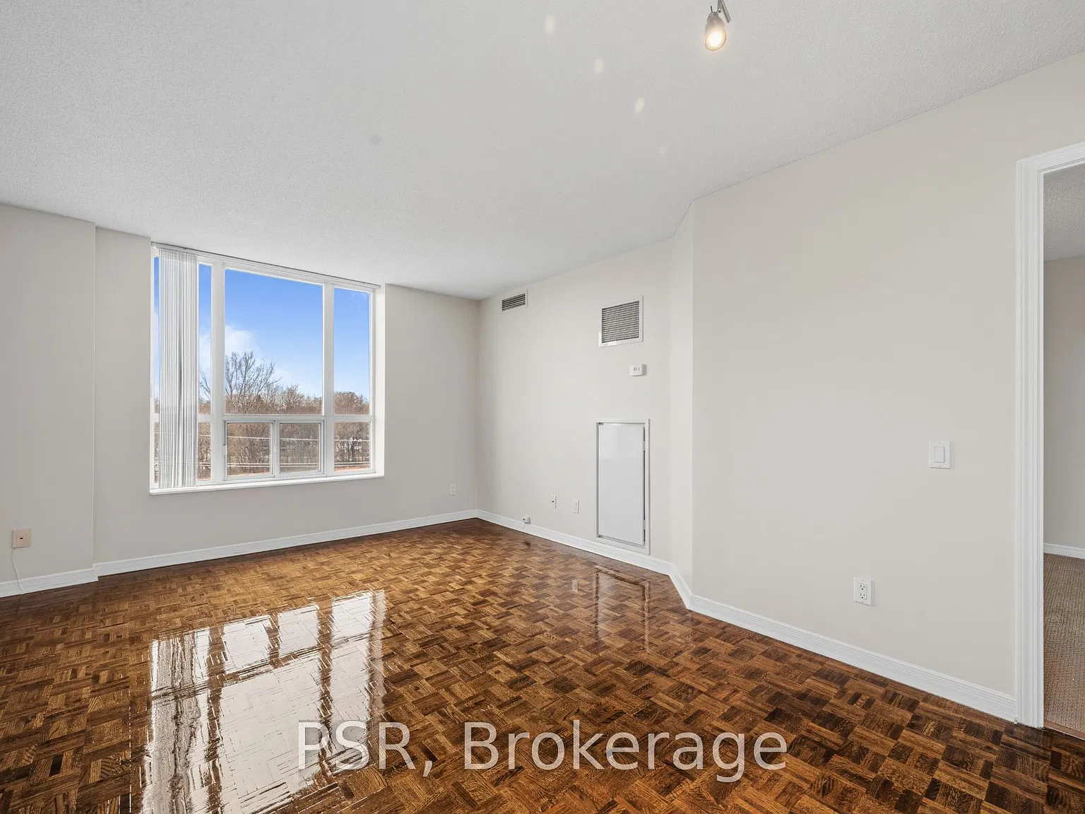 3 bed, $3,269 — Photo 4