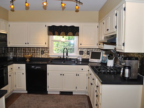 Open kitchen