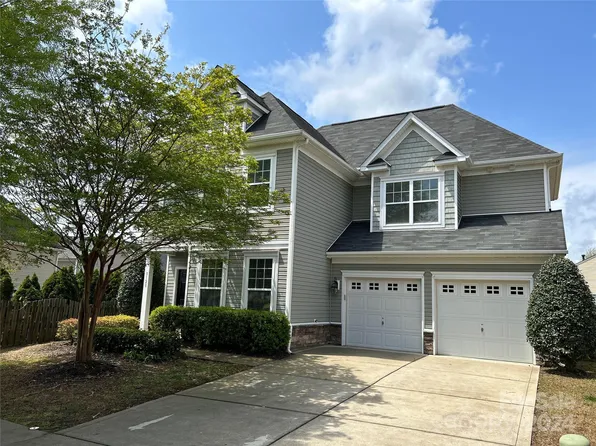 3128 Shadowy Retreat Dr, Matthews, NC 28104