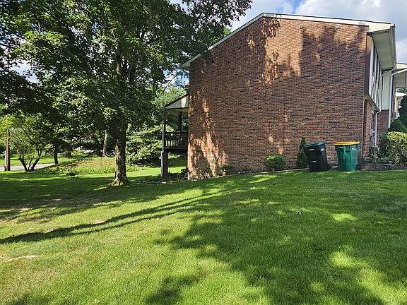 4th image of 4338 Hemlock Cir