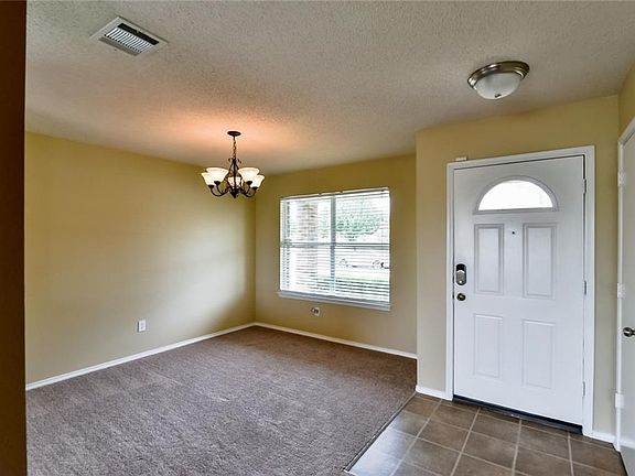 3rd image of 8205 Leaning Oak Ct
