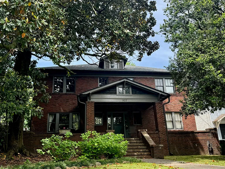 922 N Highland Ave NE #A — Photo 2