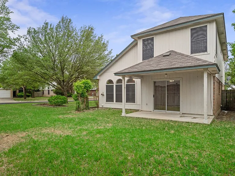 1401 Thibodeaux Dr — Photo 26