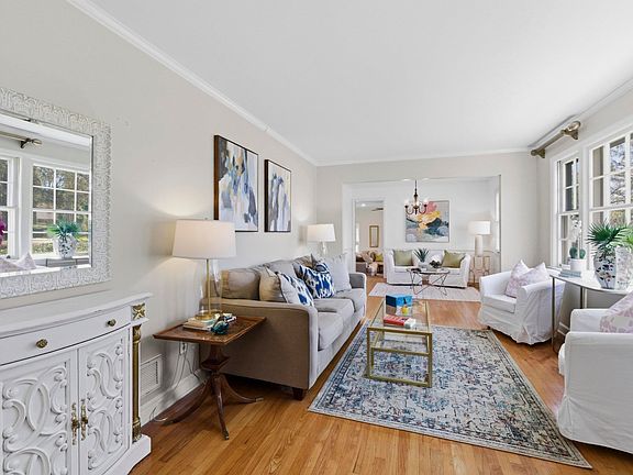 2nd image of 6627 Christie Rd