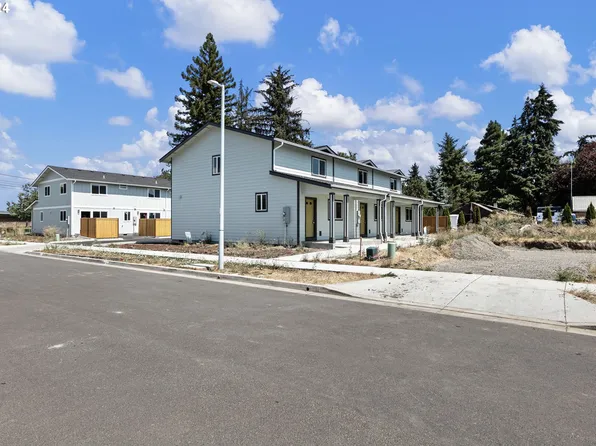 789 Saint Charles St, Eugene, OR 97402