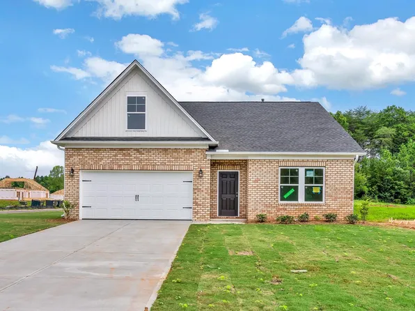 737 Gilgal Ln, Wellford, SC 29385