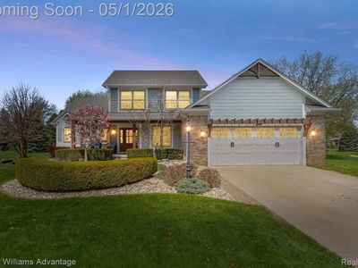 8200 Carpathian Dr, White Lake, MI, 48386